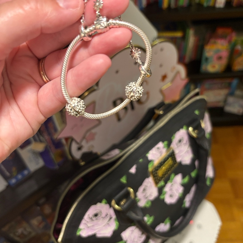 Pandora Silver daisy bracelet bundle